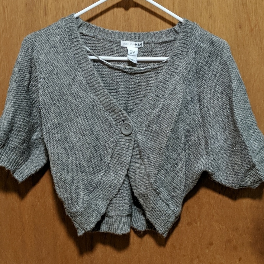 H&M Medium gray short sleeve shrug sweater